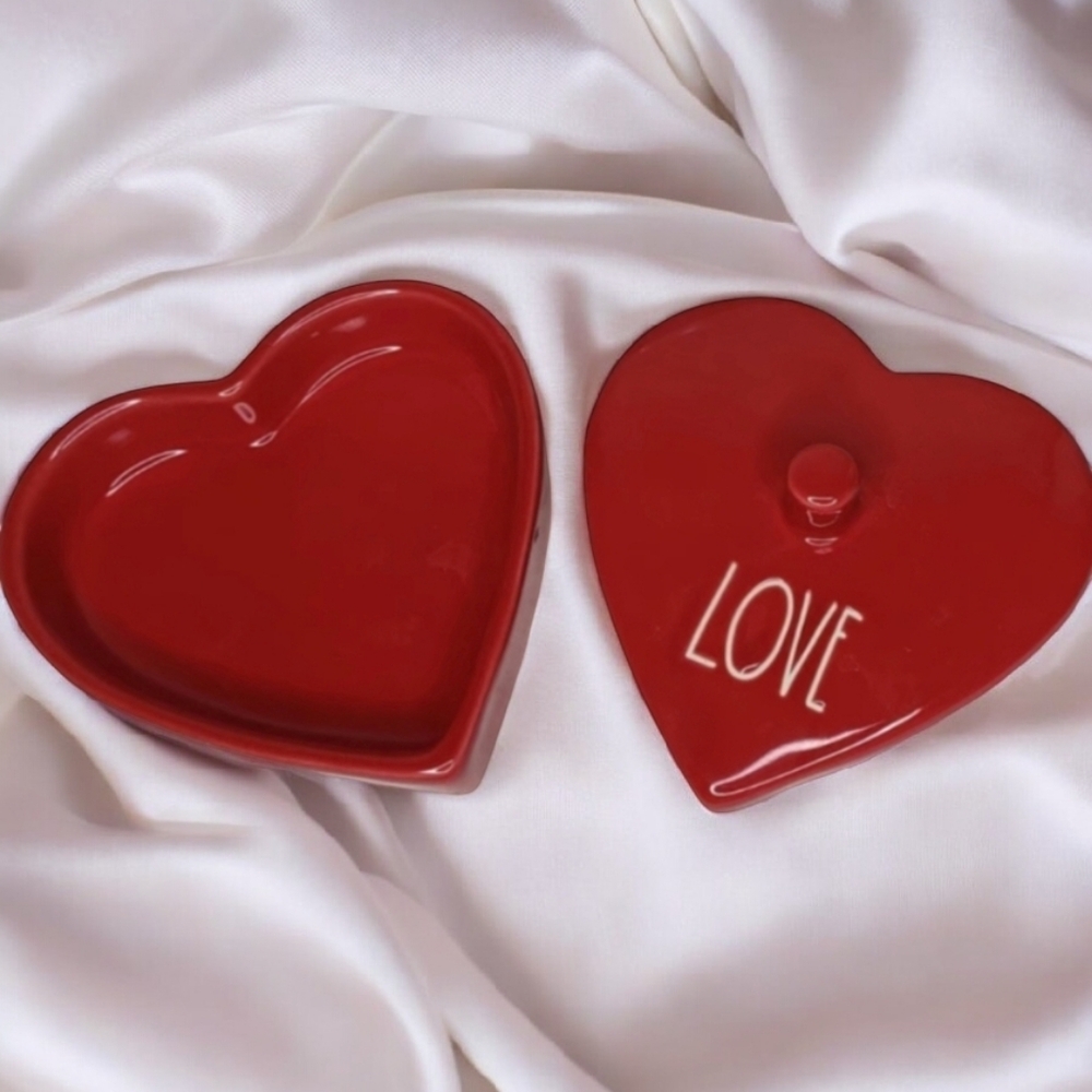 NEW Rae Dunn Covered Ceramic Heart Shaped LOVE Trinket/Jewelry Box or Candy Dish